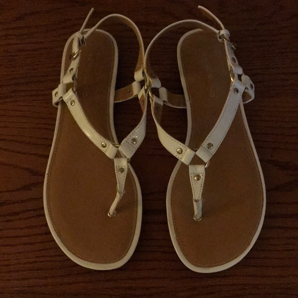 BANDOLINO Sandals sz 8.5